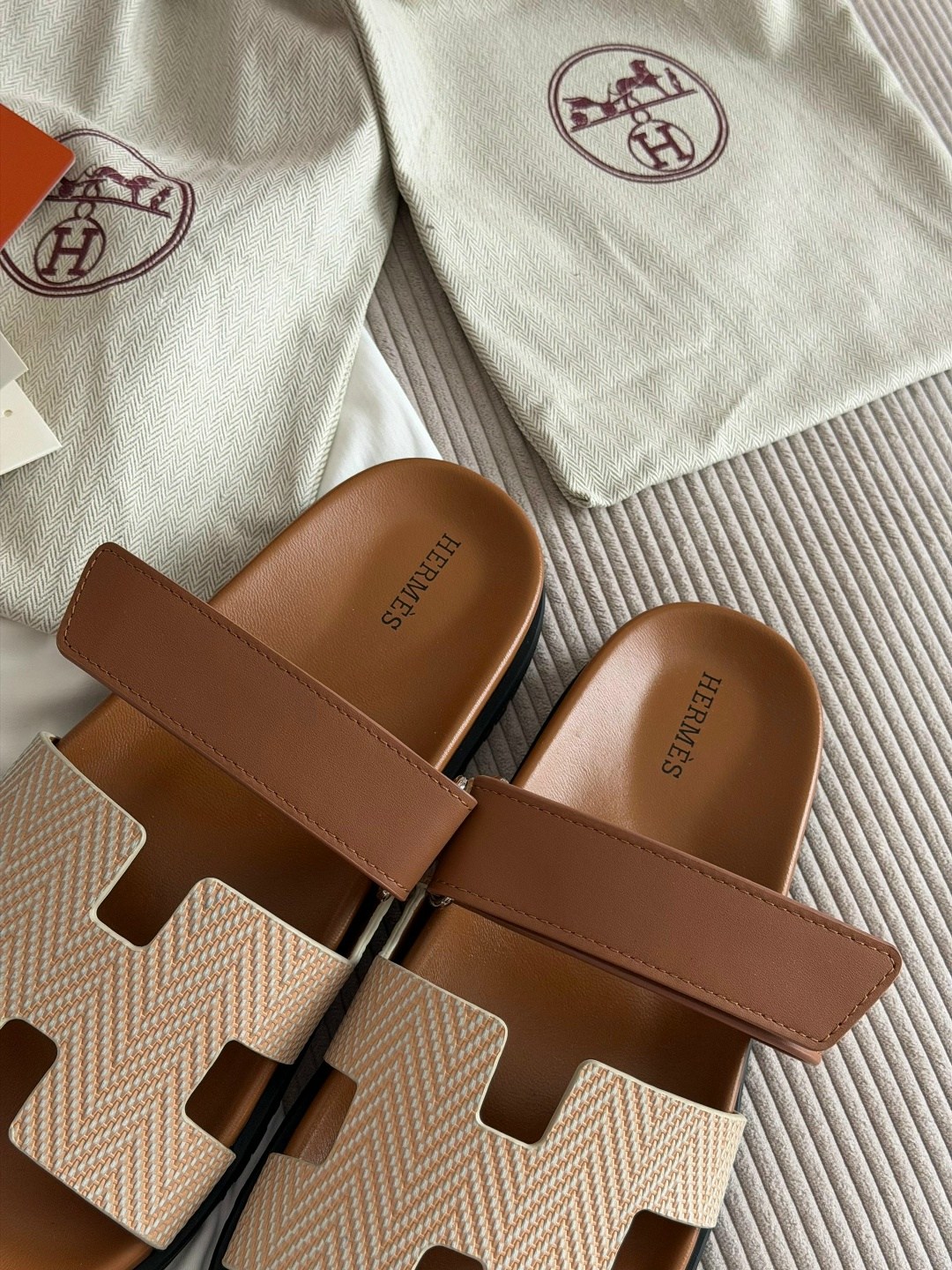 босоножки hermes,шлепанцы hermes,,шлепки hermes oran,шлепки женские hermes