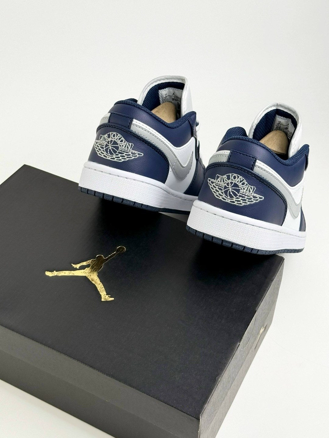nike air jordan 1 low,кроссовки nike air jordan 1 low,nike air jordan 1 low midnight navy,air jordan 1 low navy blue,air jordan 1 low white/black-midnight navy 309192-101