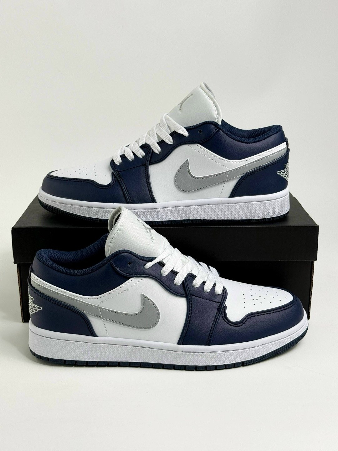 nike air jordan 1 low,кроссовки nike air jordan 1 low,nike air jordan 1 low midnight navy,air jordan 1 low navy blue,air jordan 1 low white/black-midnight navy 309192-101