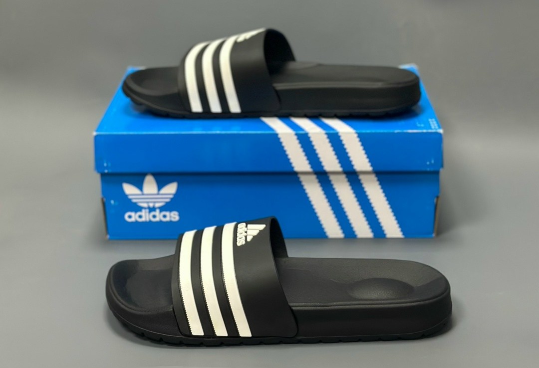 шлепанцы adidas,adidas adilette comfort slides,adidas шлепки 2026,adidas slides,adidas adilette comfort