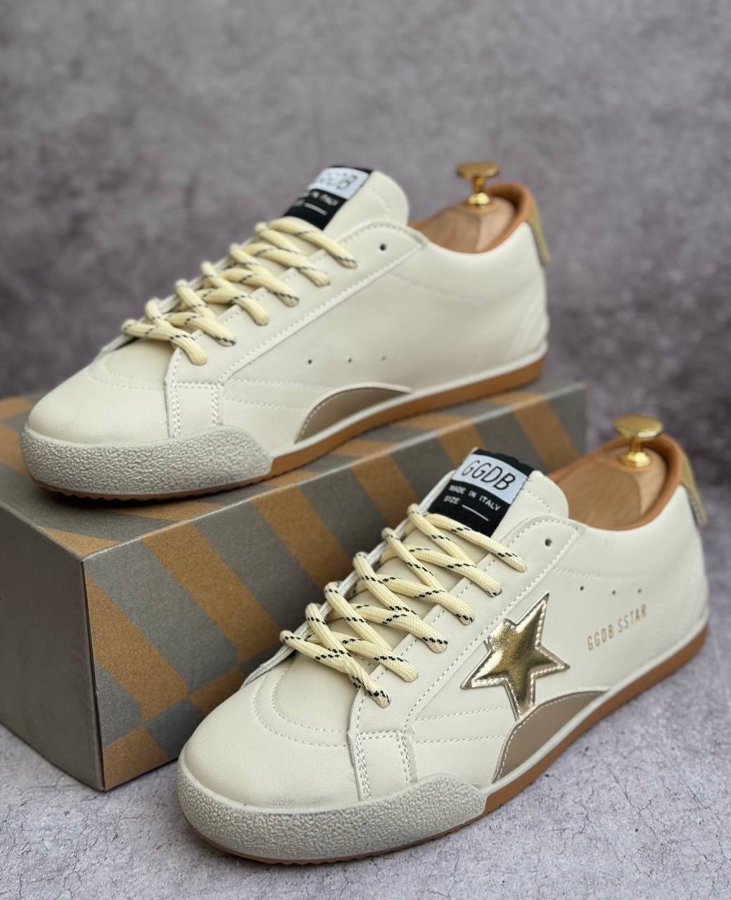 кроссовки golden goose ball-star low-top бежевый,,кроссовки golden goose,golden goose кроссовки ball star коричневый,кеды golden goose
