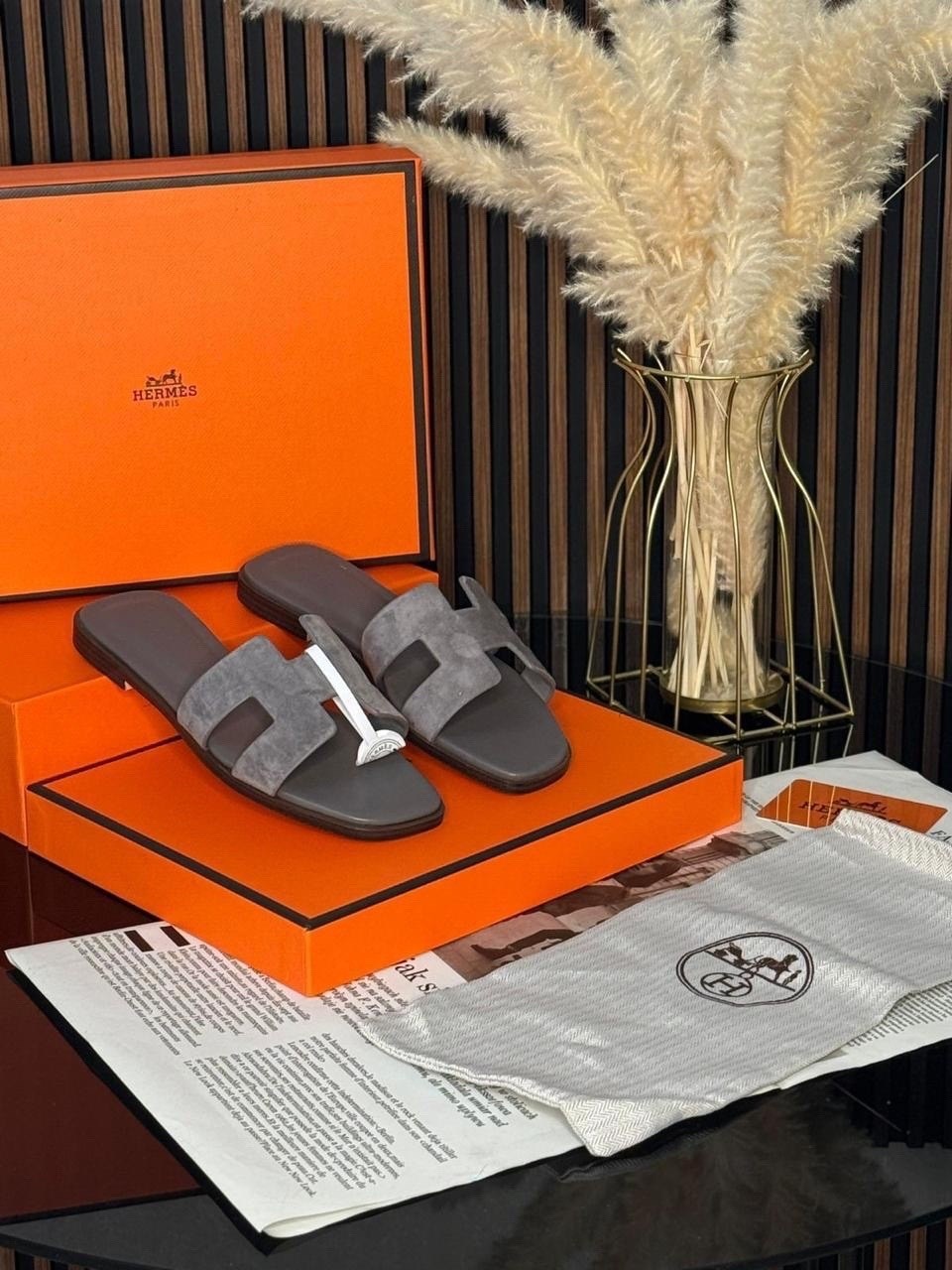 шлепки hermes женские,шлепанцы hermes,шлепки hermes 2026,шлепки hermes,тапки hermes женские