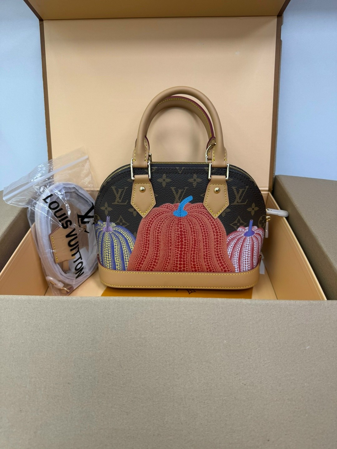 сумка louis vuitton,louis vuitton женская сумка,модная сумка,louis vuitton сумка на плечо,сумка оригинальная