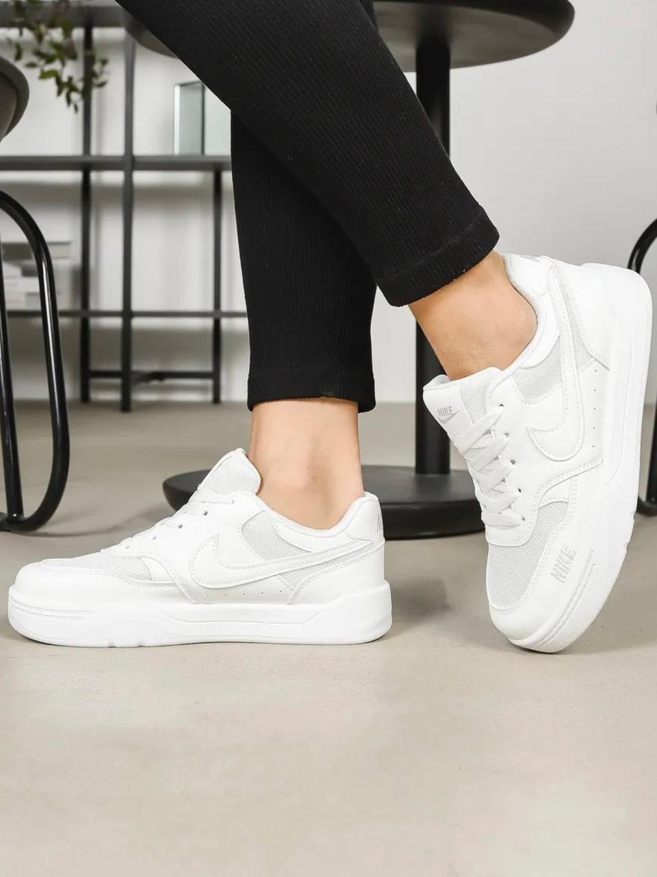 кроссовки найк женские черные на белой подошве,кроссовки,кроссовки nike,кроссовки женскиe,женские кроссовки nike