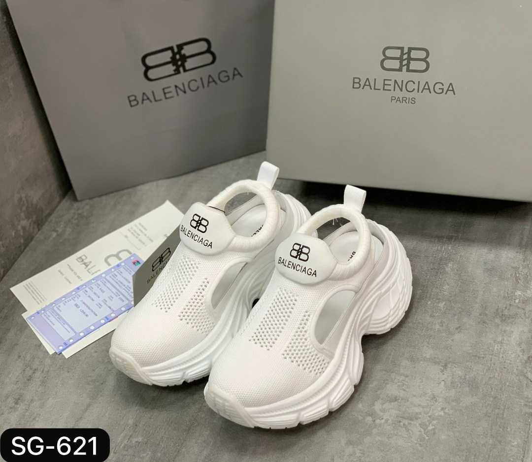 кроссовки balenciaga,сандалии balenciaga,босоножки balenciaga,balenciaga кроссовки женские,кроссовки balenciaga balenciaga кроссовки