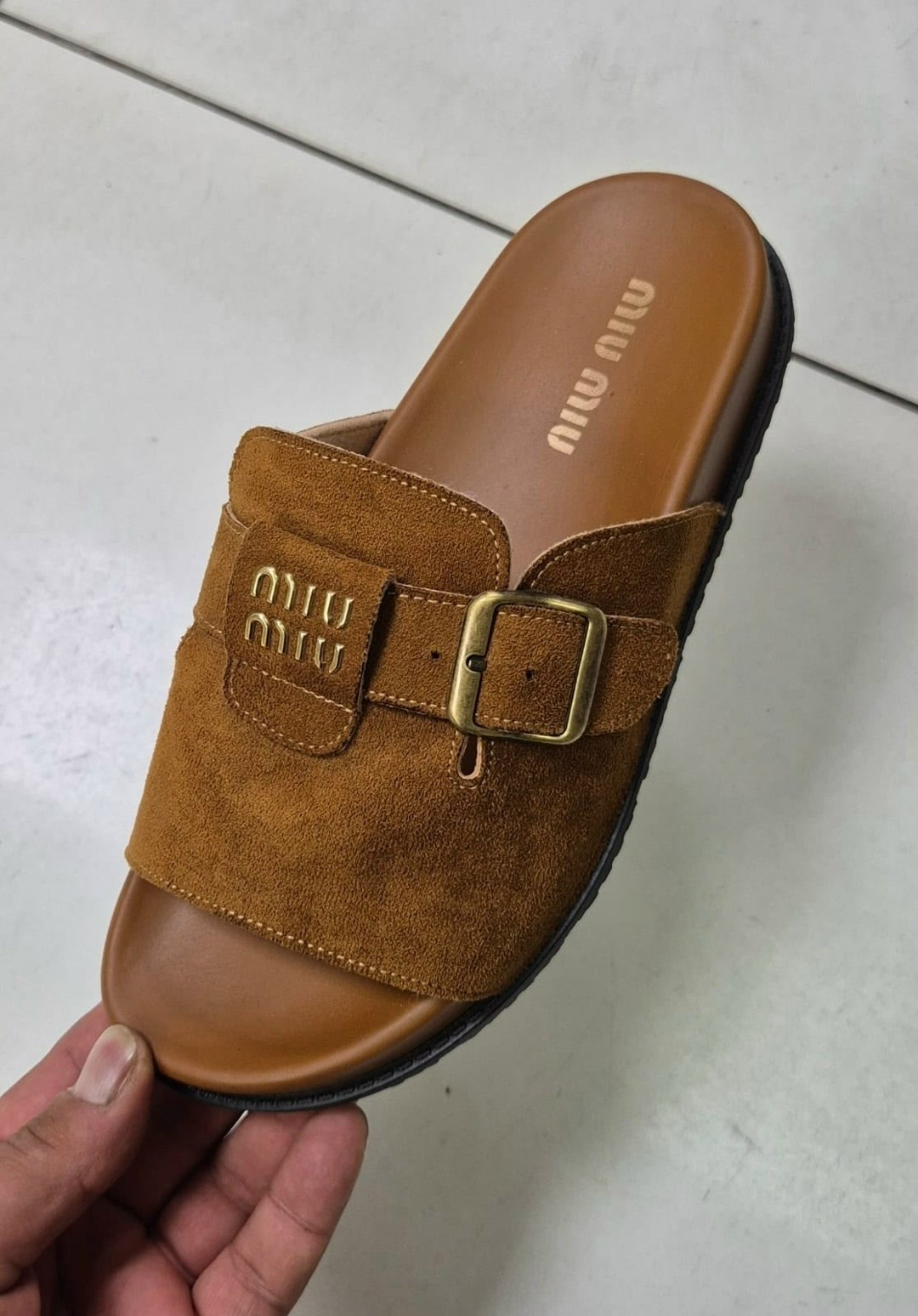 ,шлепанцы miu miu,шлепки женские,женские шлепанцы,сандали