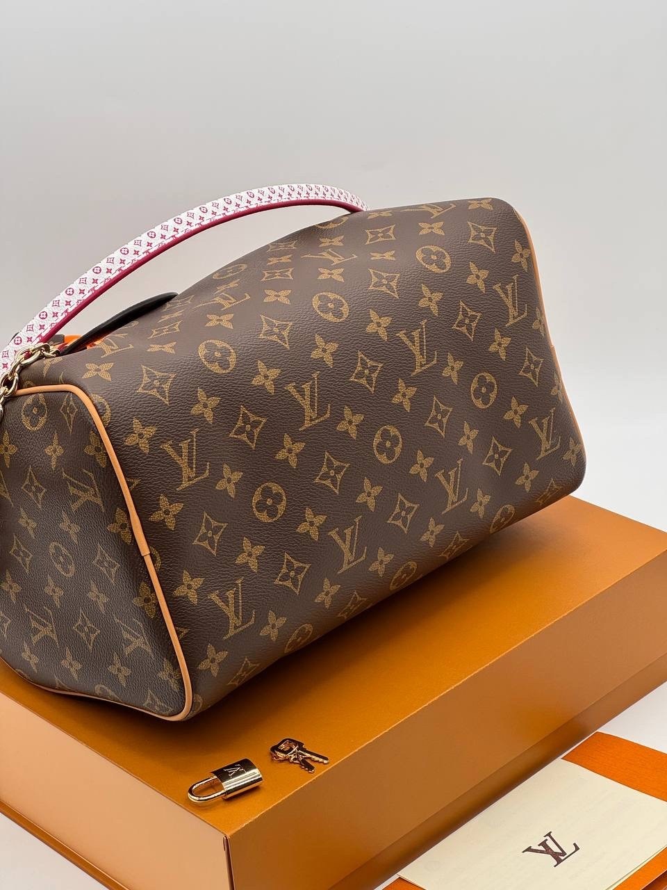 сумка женская louis vuitton,сумка louis vuitton,дорожная сумка louis vuitton,женская брендовая сумка,louis vuitton speedy