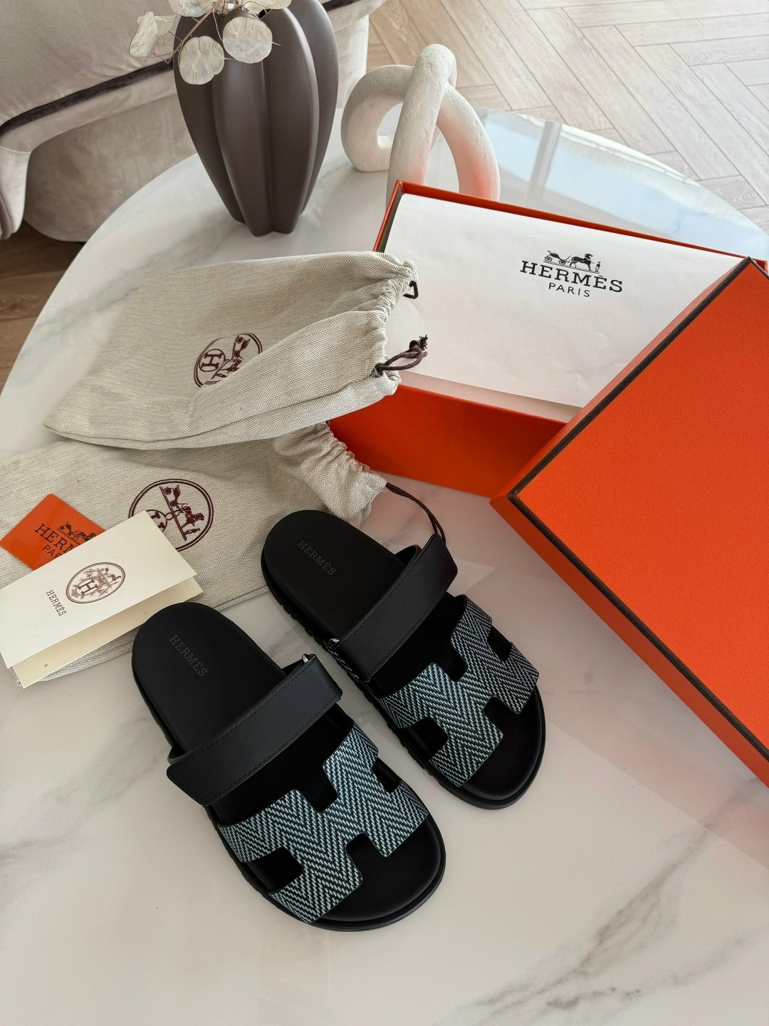 шлепанцы hermes,сандалии hermes,тапочки hermes,шлепанцы хермес,шлепки женские hermes
