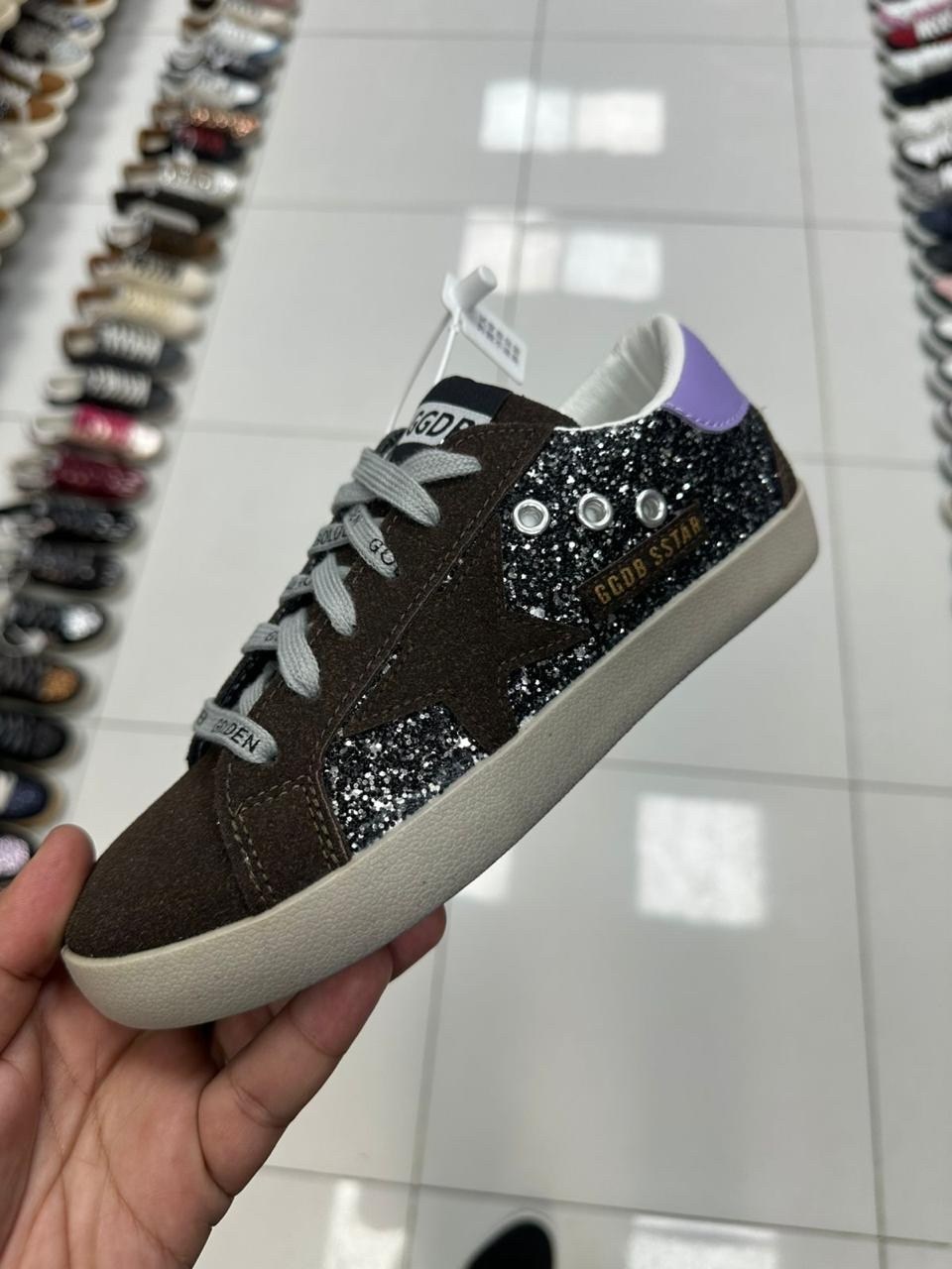golden goose кеды super-star с блестками серебристый,,кеды golden goose superstar серебряный,кеды golden goose hi star glitter low-top,golden goose superstar silver glitter sneakers