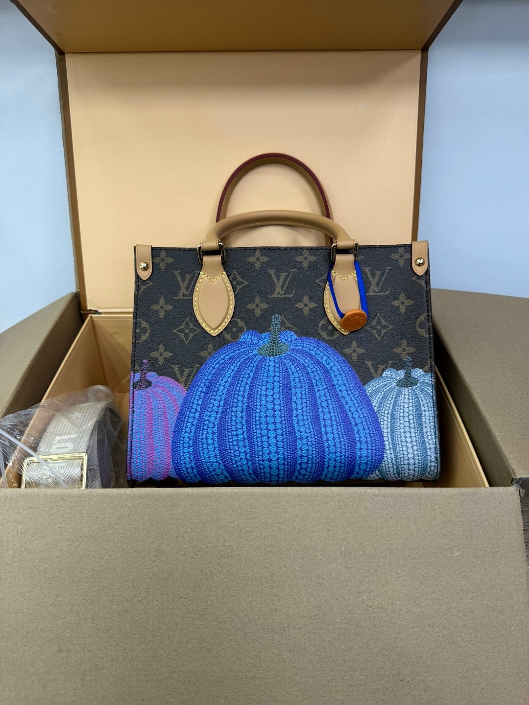 женская сумка louis vuitton,louis vuitton сумка,сумка луи виттон женская оригинал,модная женская сумка,модная сумка
