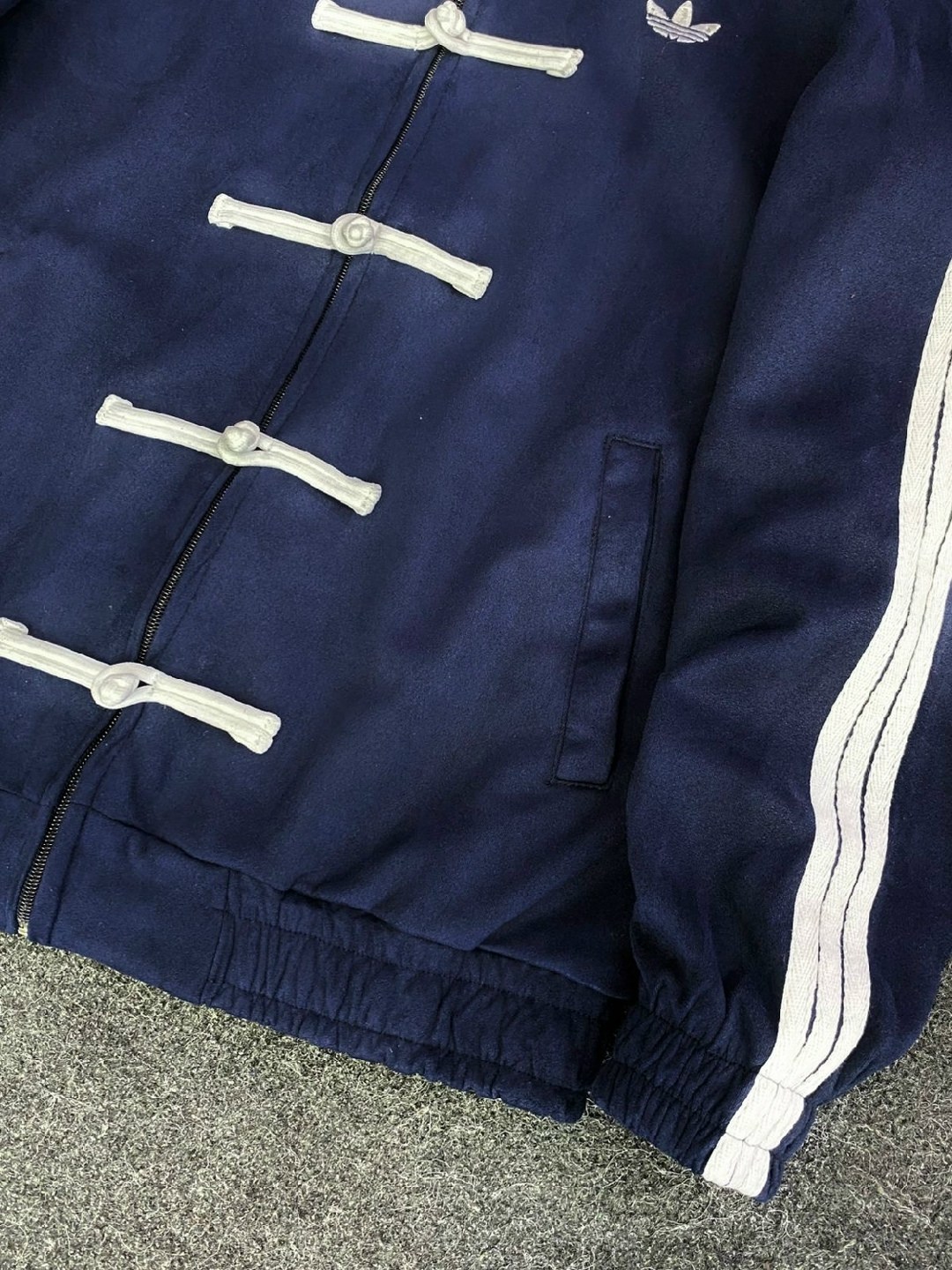 куртка свободная,спортивная куртка,американская куртка,adidas мужская и женская классическая новая китайская замшевая куртка jy8276,куртка originals adidas