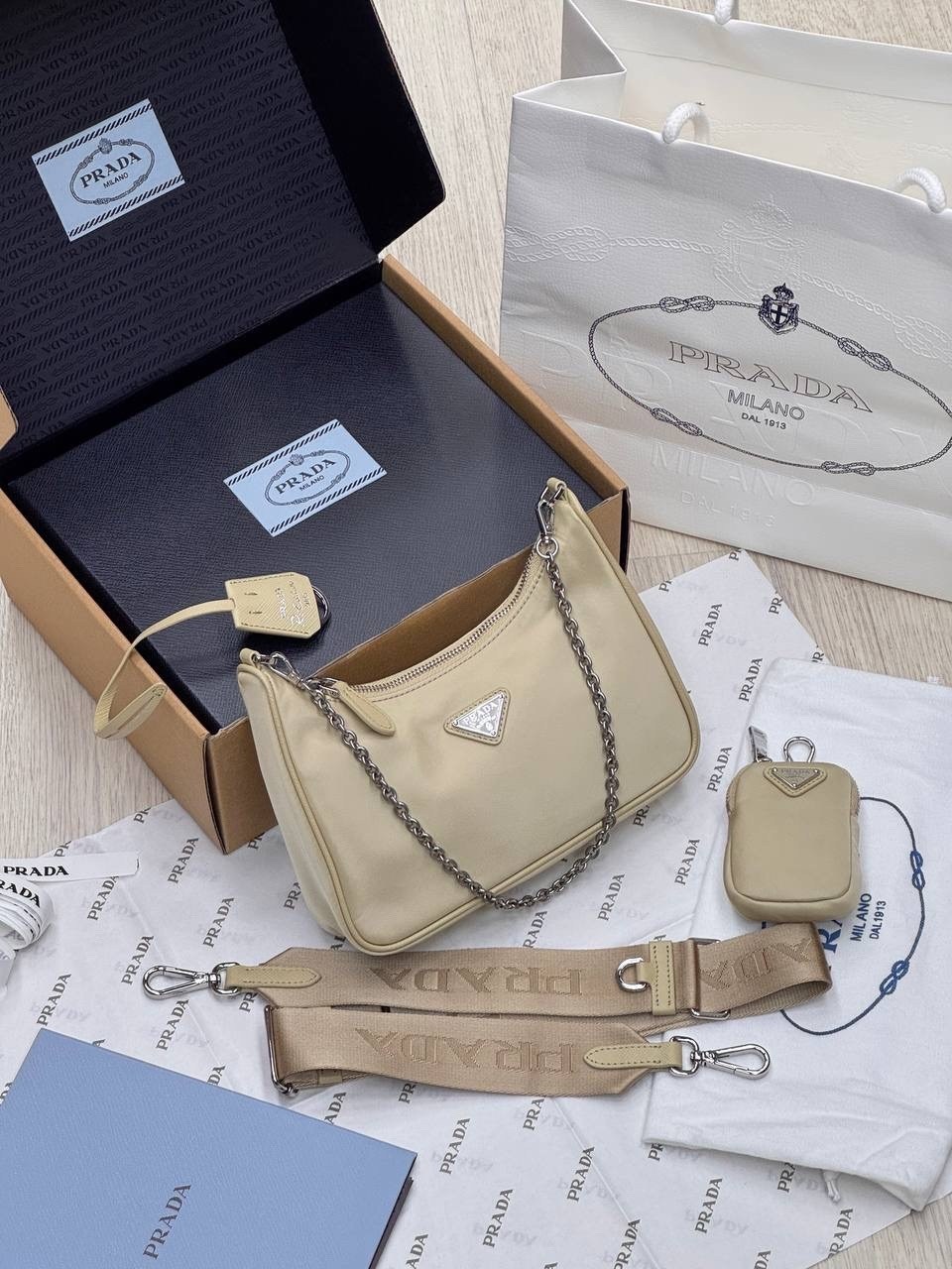 сумки prada,сумка женская prada,prada сумка на плечо,прада сумка,женская сумка через плечо prada