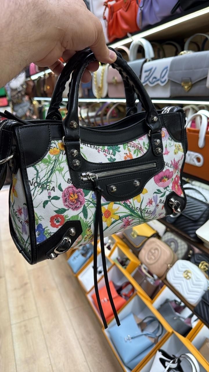 женская сумка gucci,gucci сумки,сумки брендовая,брендовая женская сумка,брендовые сумочки
