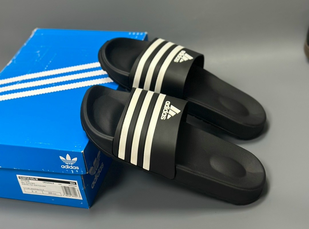 шлепанцы adidas,adidas adilette comfort slides,adidas шлепки 2026,adidas slides,adidas adilette comfort