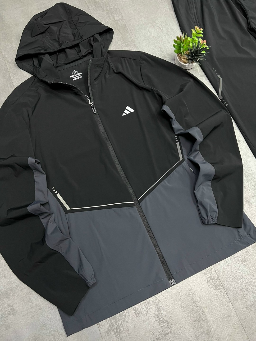 спортивный костюм мужской adidas,спортивный костюм adidas,костюм спортивный для мужчин,мужской спортивный костюм,спортивный костюм