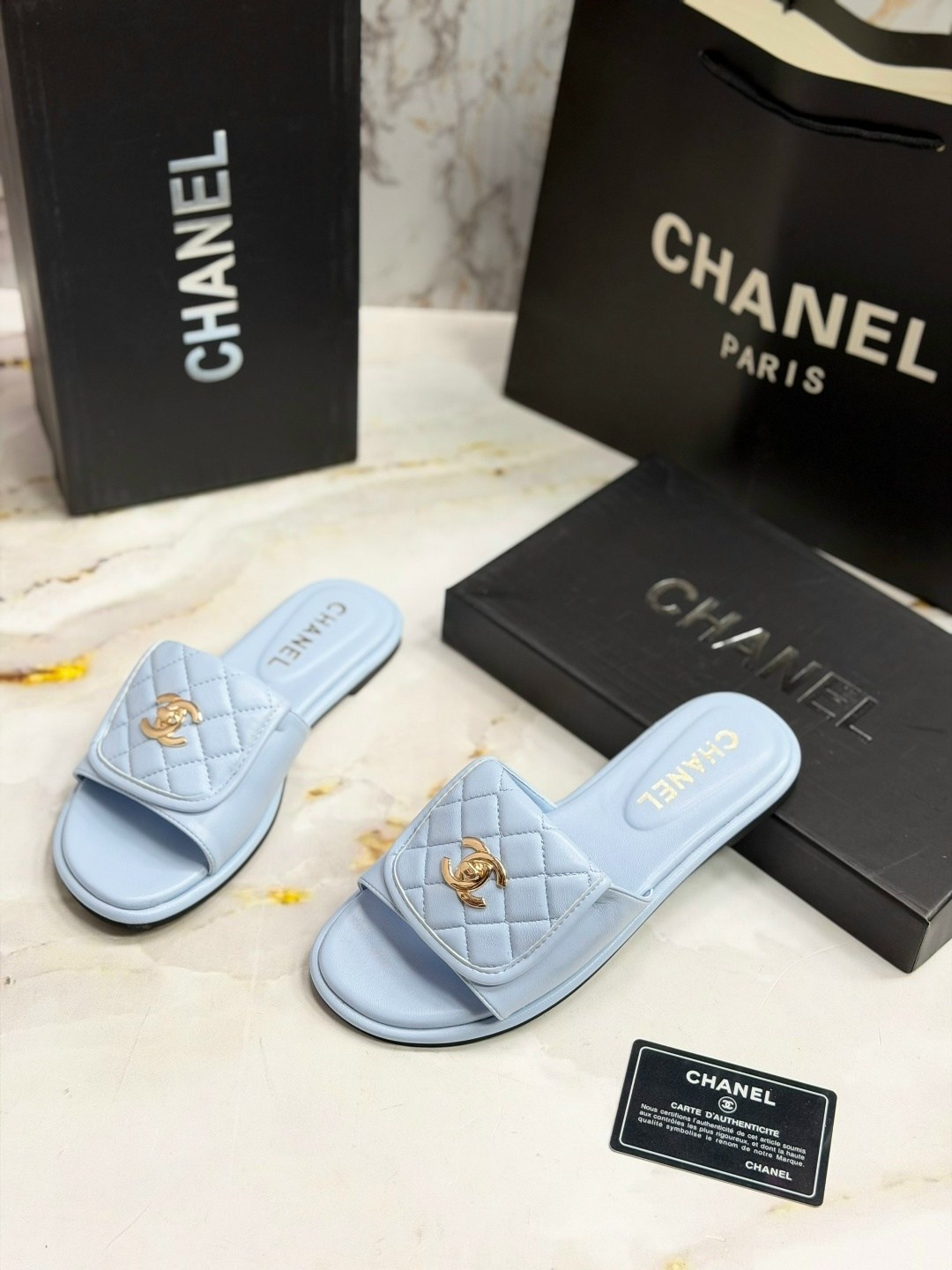 шлепанцы chanel,шлепки шанель,тапочки женские chanel,тапочки chanel,черные кожаные шлепки chanel