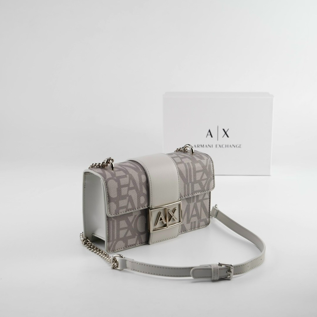 сумка armani exchange,сумка через плечо с логотипом armani exchange,сумки через плечо armani exchange,сумка armani exchange сумка,сумочка armani exchange