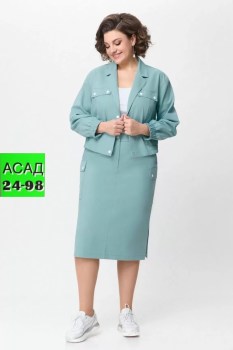 Костюм