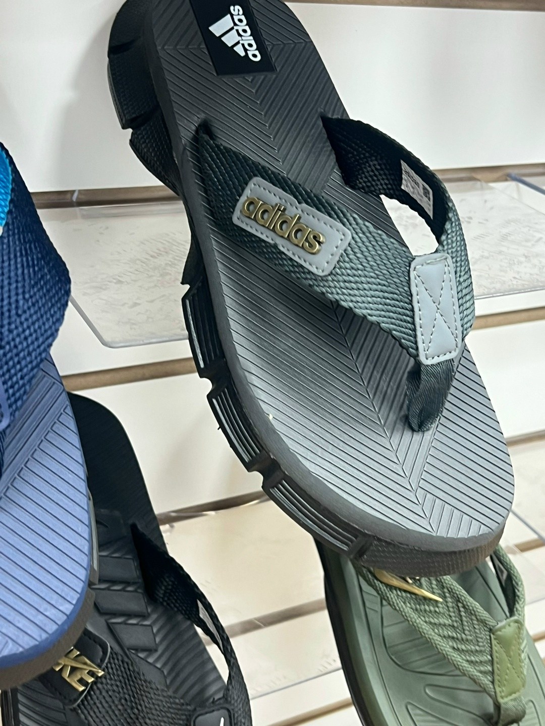 сланцы adidas,шлепанцы adidas,сланцы мужские adidas calo 5 m,сланцы адидас буст оригинальные,мужские сланцы