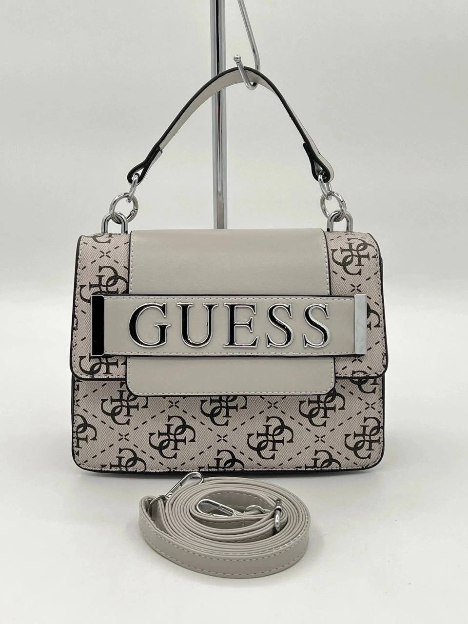 сумка guess,сумка женская guess,сумка на плечо guess,сумка guess белая,сумка guess кросс боди
