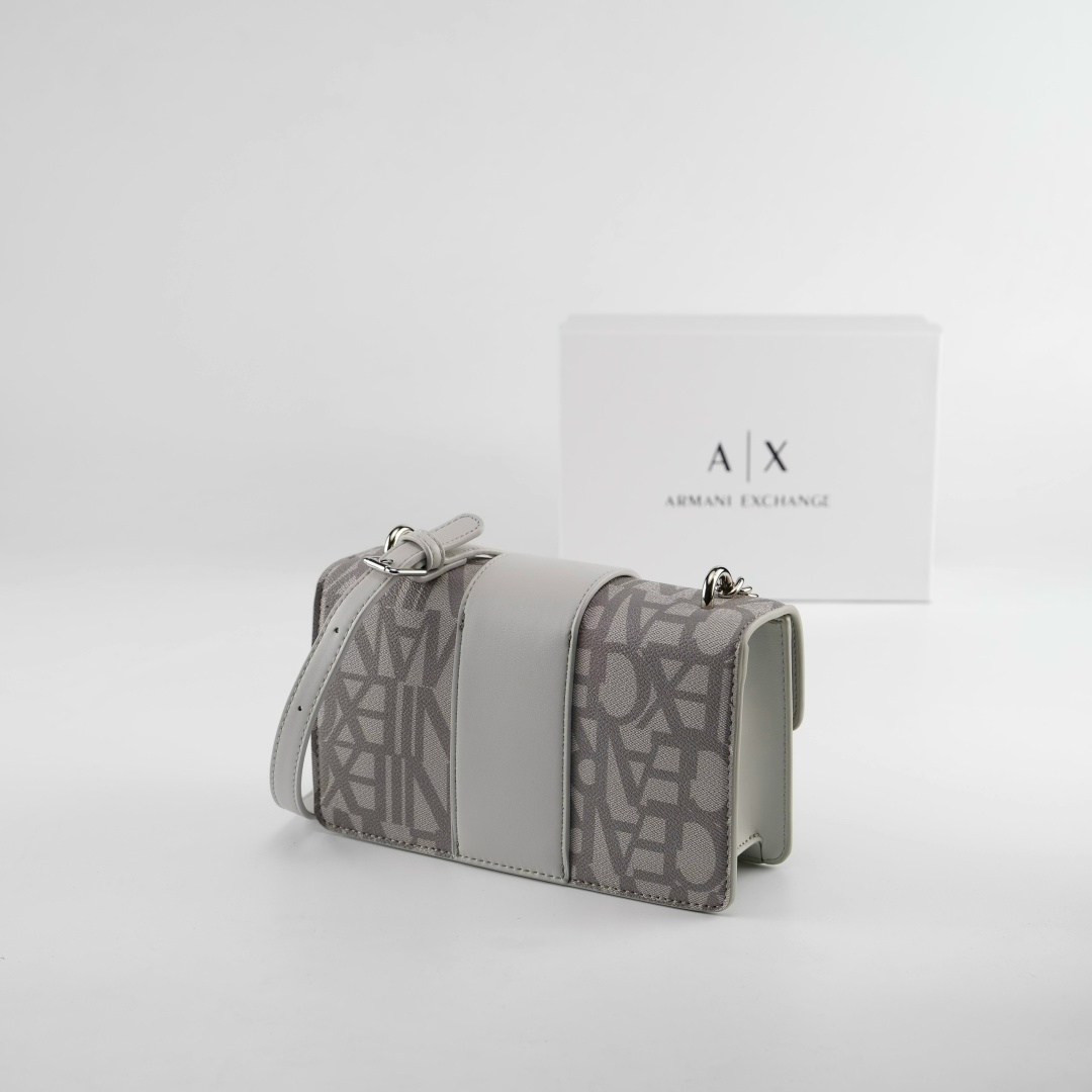 сумка armani exchange,сумка через плечо с логотипом armani exchange,сумки через плечо armani exchange,сумка armani exchange сумка,сумочка armani exchange