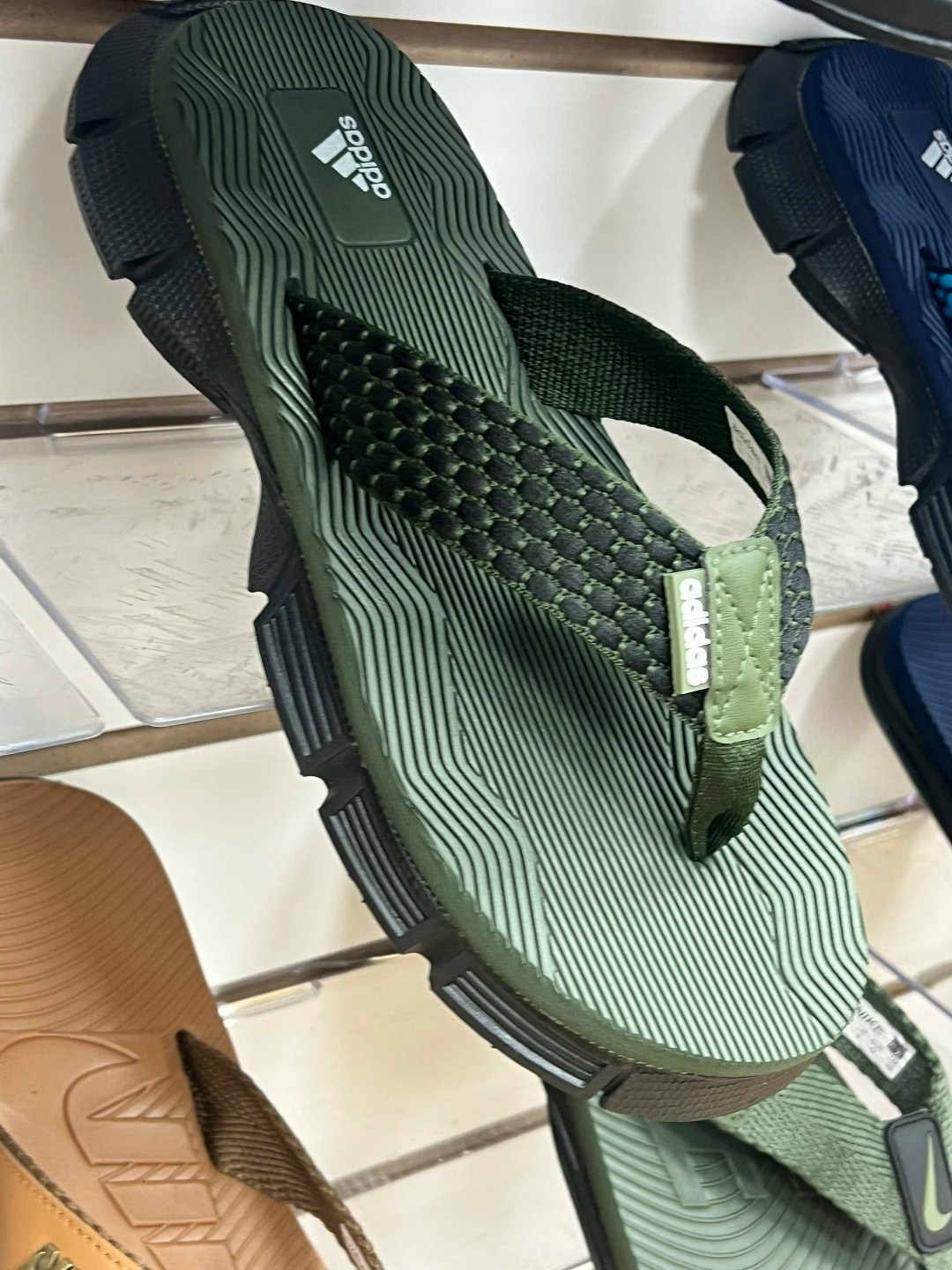 сланцы adidas,шлепанцы adidas,сланцы мужские adidas calo 5 m,сланцы адидас буст оригинальные,мужские сланцы