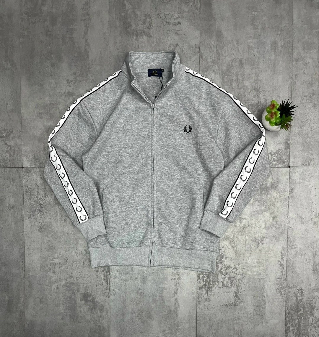 олимпийка fred perry с лампасами,fred perry олимпийка,мужская кофта,кофта для мужчин,кофта для мужчин трикотаж