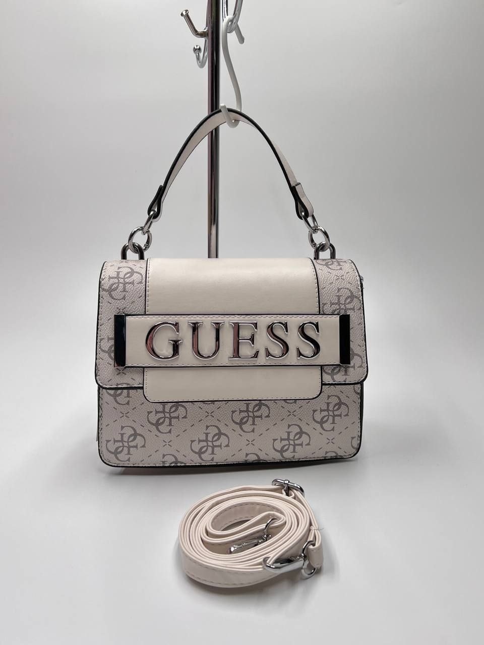 сумка guess,сумка женская guess,сумка на плечо guess,сумка guess белая,сумка guess кросс боди