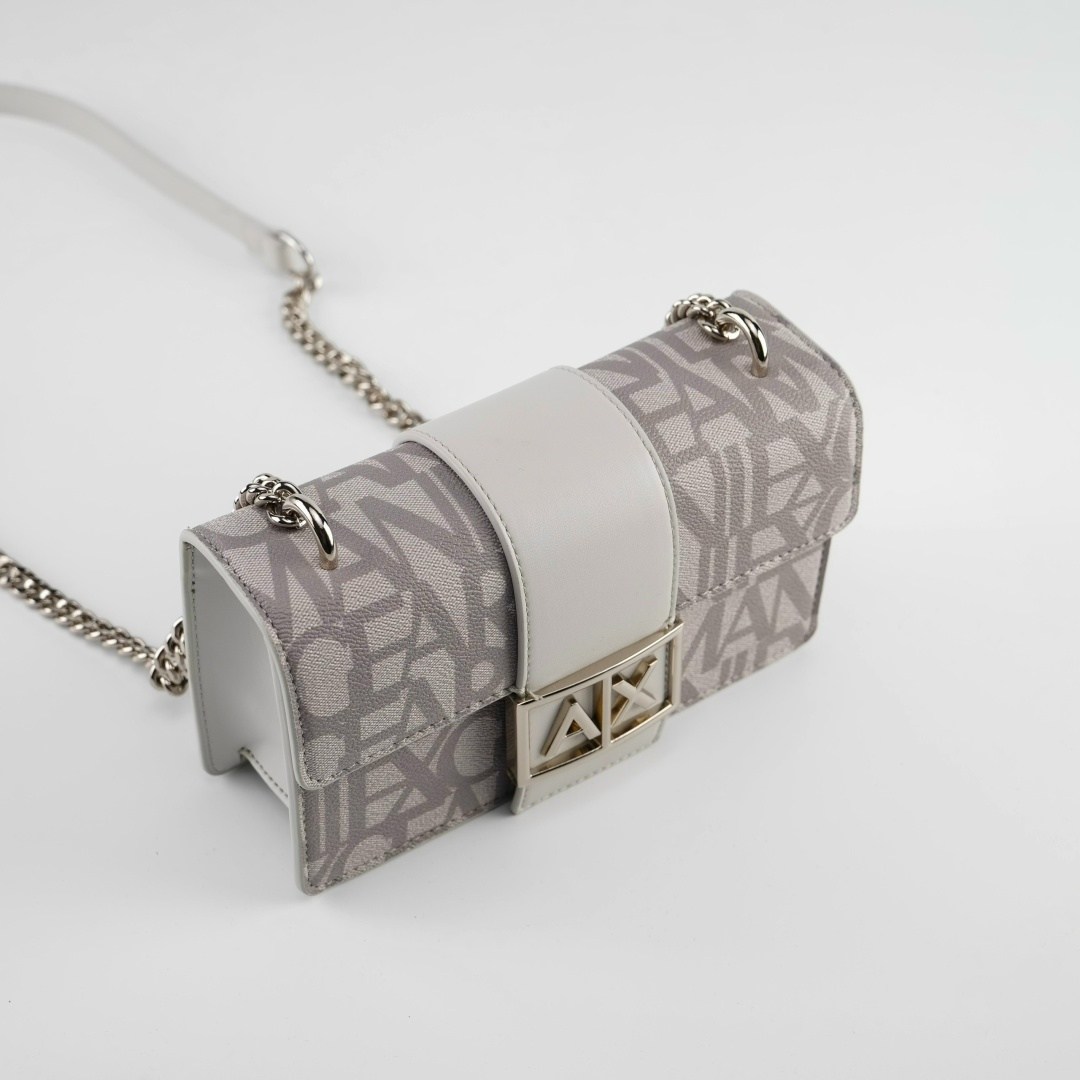 сумка armani exchange,сумка через плечо с логотипом armani exchange,сумки через плечо armani exchange,сумка armani exchange сумка,сумочка armani exchange