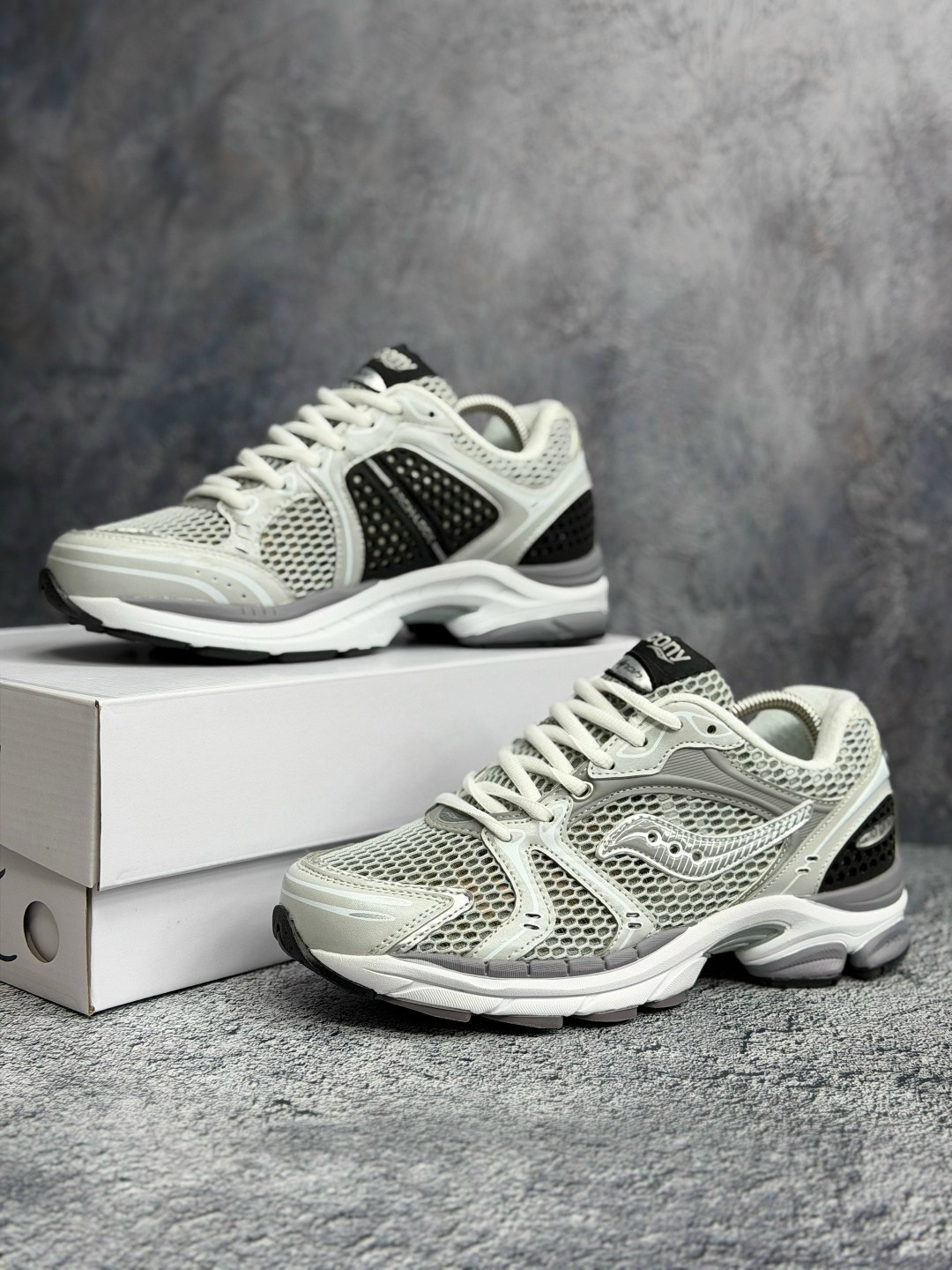 saucony progrid triumph 4,кроссовки saucony progrid triumph 4,кроссовки saucony,кроссовки,повседневные кроссовки
