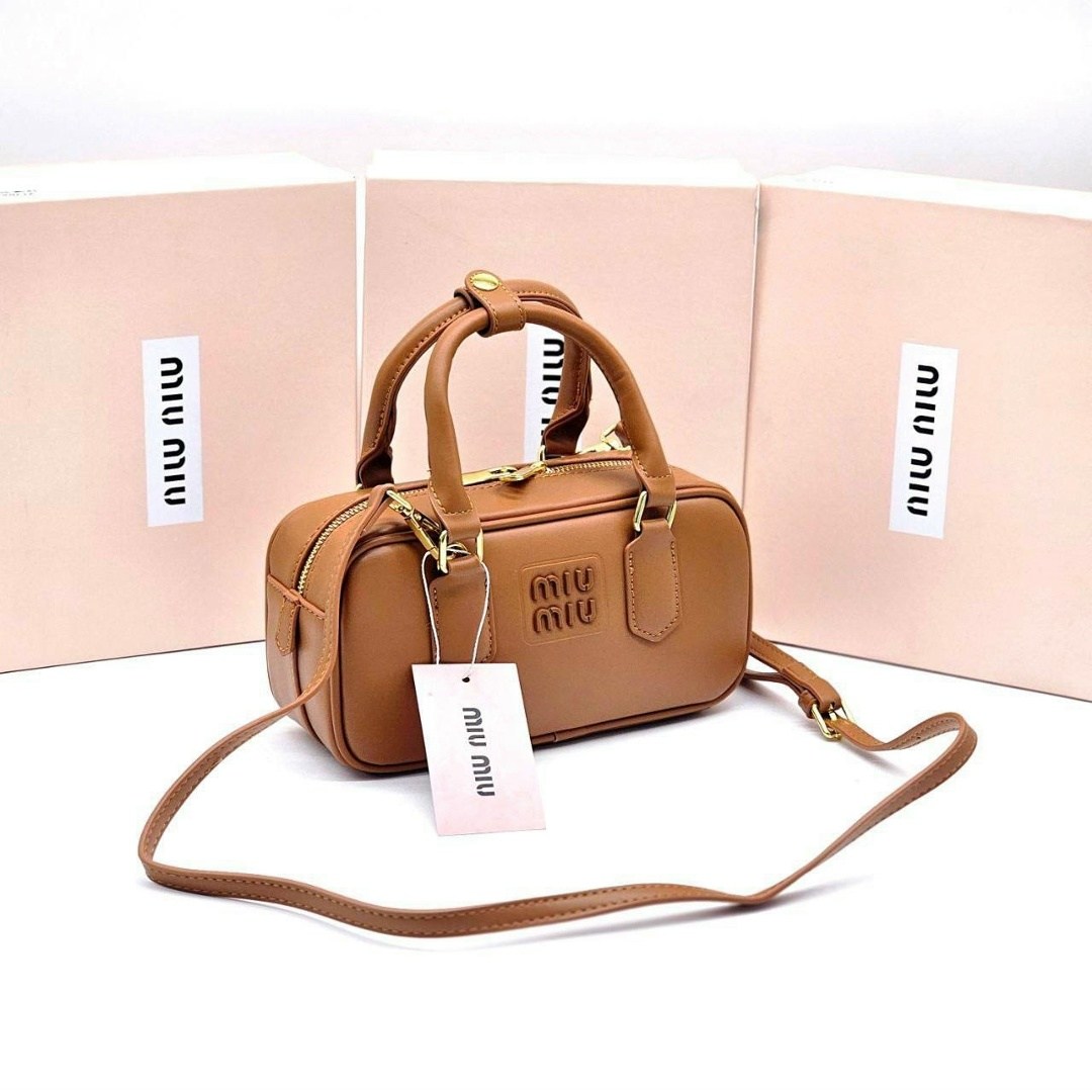 женская кожаная сумка miu miu arcadie mini коричневая,женская сумка miu miu,сумка miu miu на короткой ручке,miu miu сумка,сумки кросс боди женские