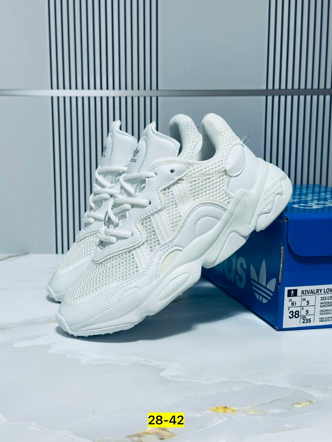 кроссовки adidas,кроссовки adidas ozweego,женские кроссовки adidas ozweego,кроссовки ozweego originals adidas,кроссовки мужские adidas ozweego