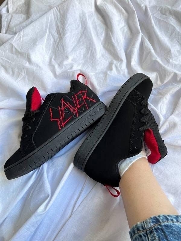 кроссовки slayer,кроссовки slayer court graffik dc shoes,dc x slayer ct graffik shoes black black red,кроссовки dc shoes court graffik,кроссовки