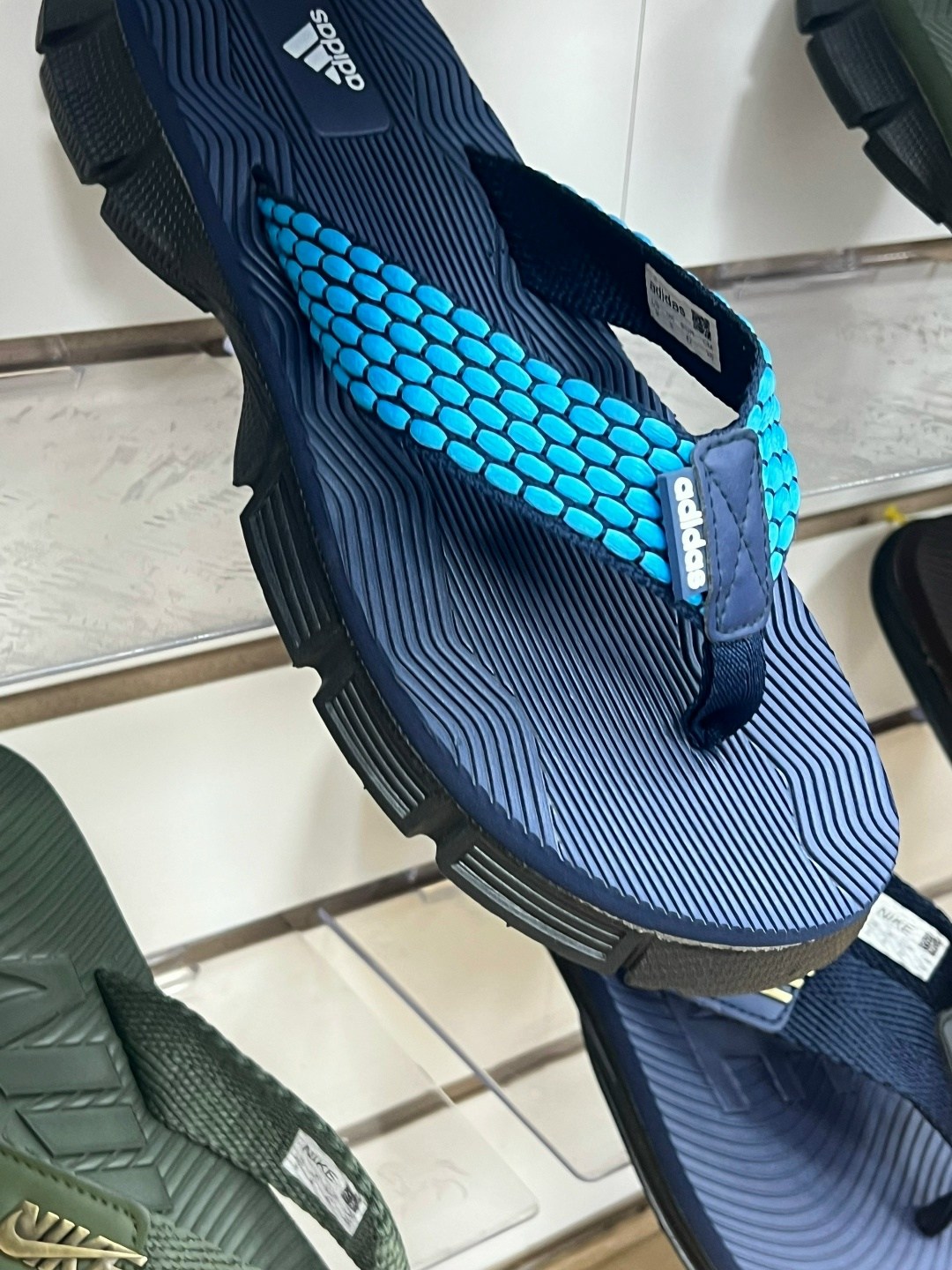 сланцы adidas,шлепанцы adidas,сланцы мужские adidas calo 5 m,сланцы адидас буст оригинальные,мужские сланцы