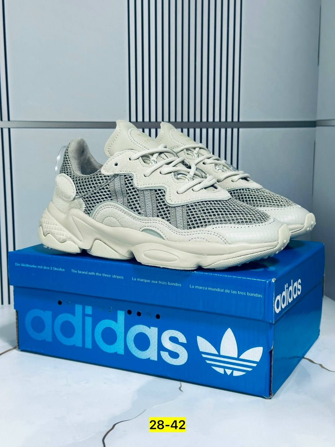 кроссовки adidas,кроссовки adidas ozweego,женские кроссовки adidas ozweego,кроссовки ozweego originals adidas,кроссовки мужские adidas ozweego