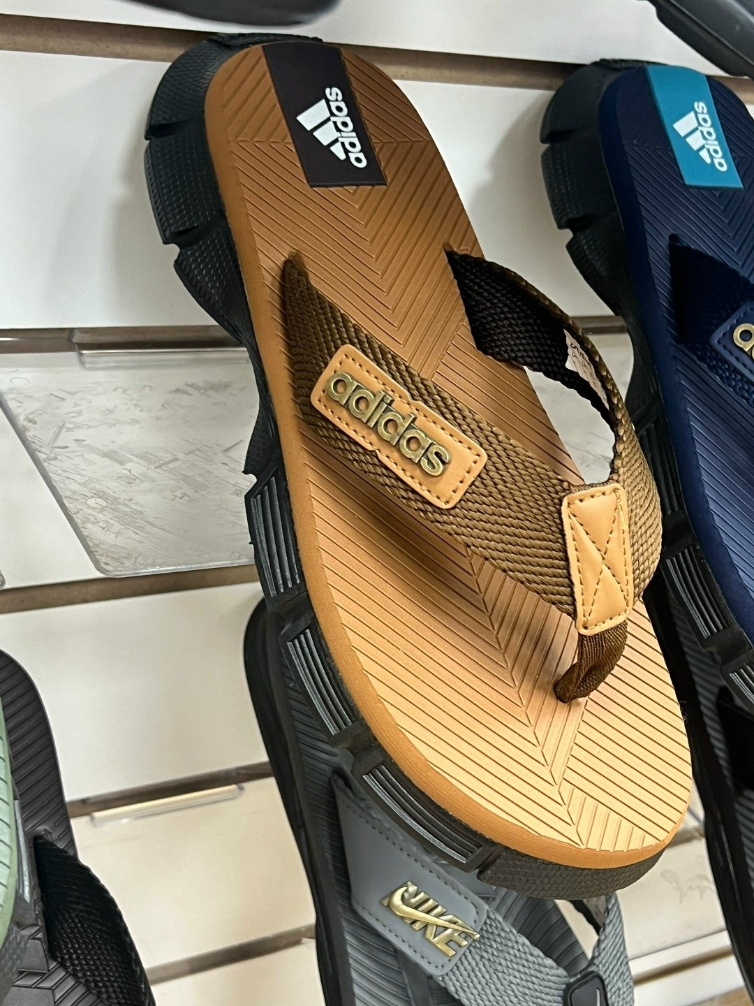 сланцы adidas,шлепанцы adidas,сланцы мужские adidas calo 5 m,сланцы адидас буст оригинальные,мужские сланцы