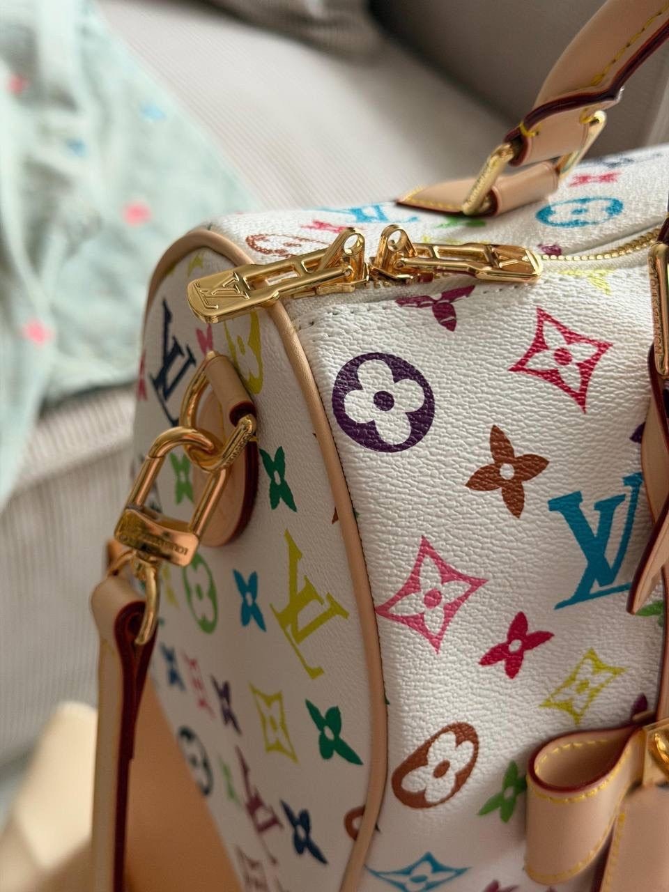 сумки луи виттон мультиколор,луи виттон мультиколор сумка белая,louis vuitton speedy,белая сумка луи виттон,сумки луи виттон