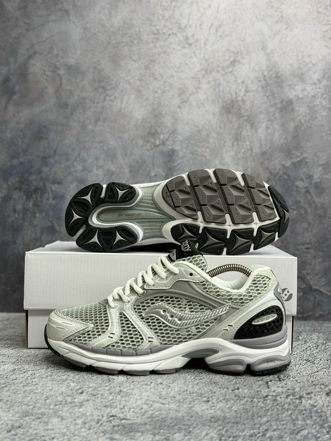 saucony progrid triumph 4,кроссовки saucony progrid triumph 4,кроссовки saucony,кроссовки,повседневные кроссовки