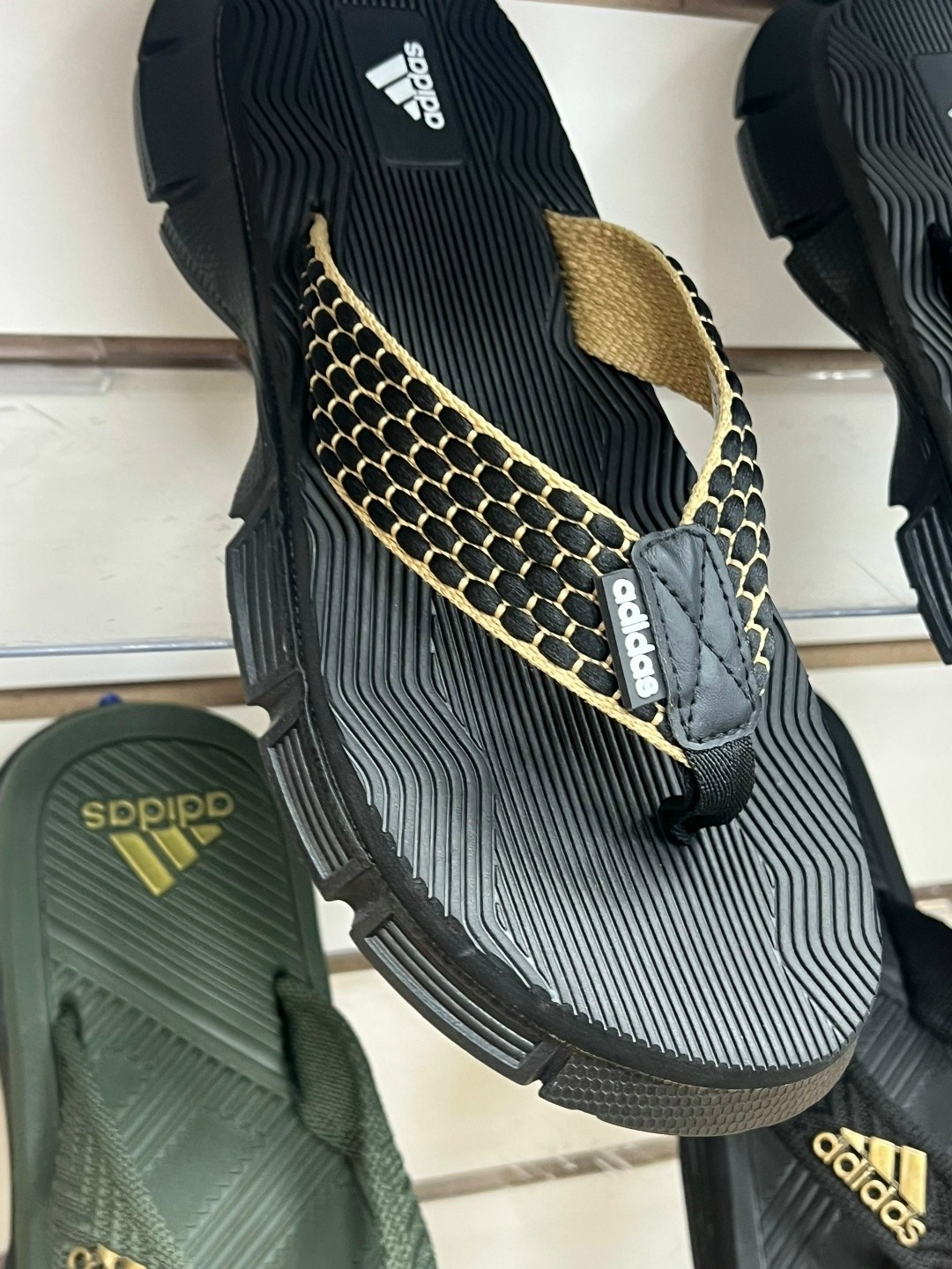 сланцы adidas,шлепанцы adidas,сланцы мужские adidas calo 5 m,сланцы адидас буст оригинальные,мужские сланцы