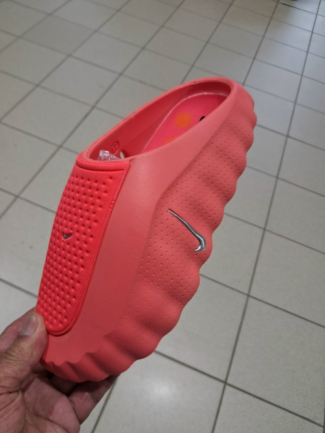 кроссовки,спортивная ,кроссовки nike,обуви,найк тапки