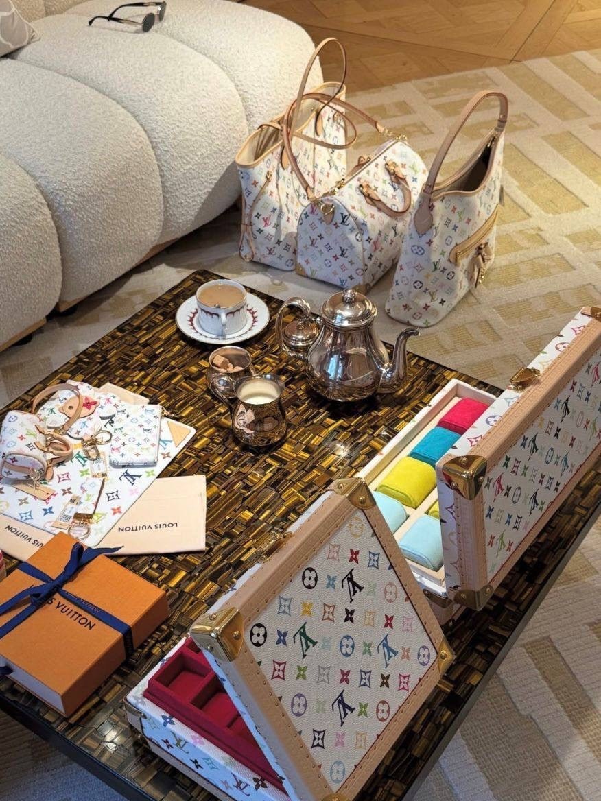 сумки луи виттон мультиколор,луи виттон мультиколор сумка белая,louis vuitton speedy,белая сумка луи виттон,сумки луи виттон