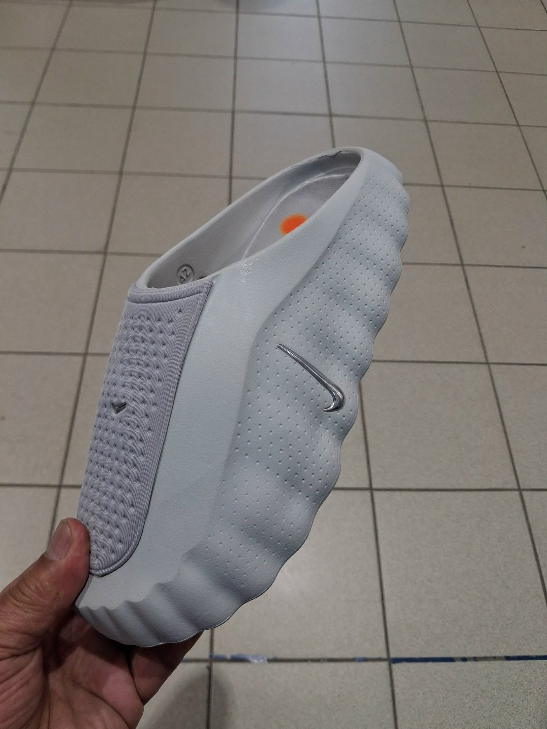 кроссовки,спортивная ,кроссовки nike,обуви,найк тапки