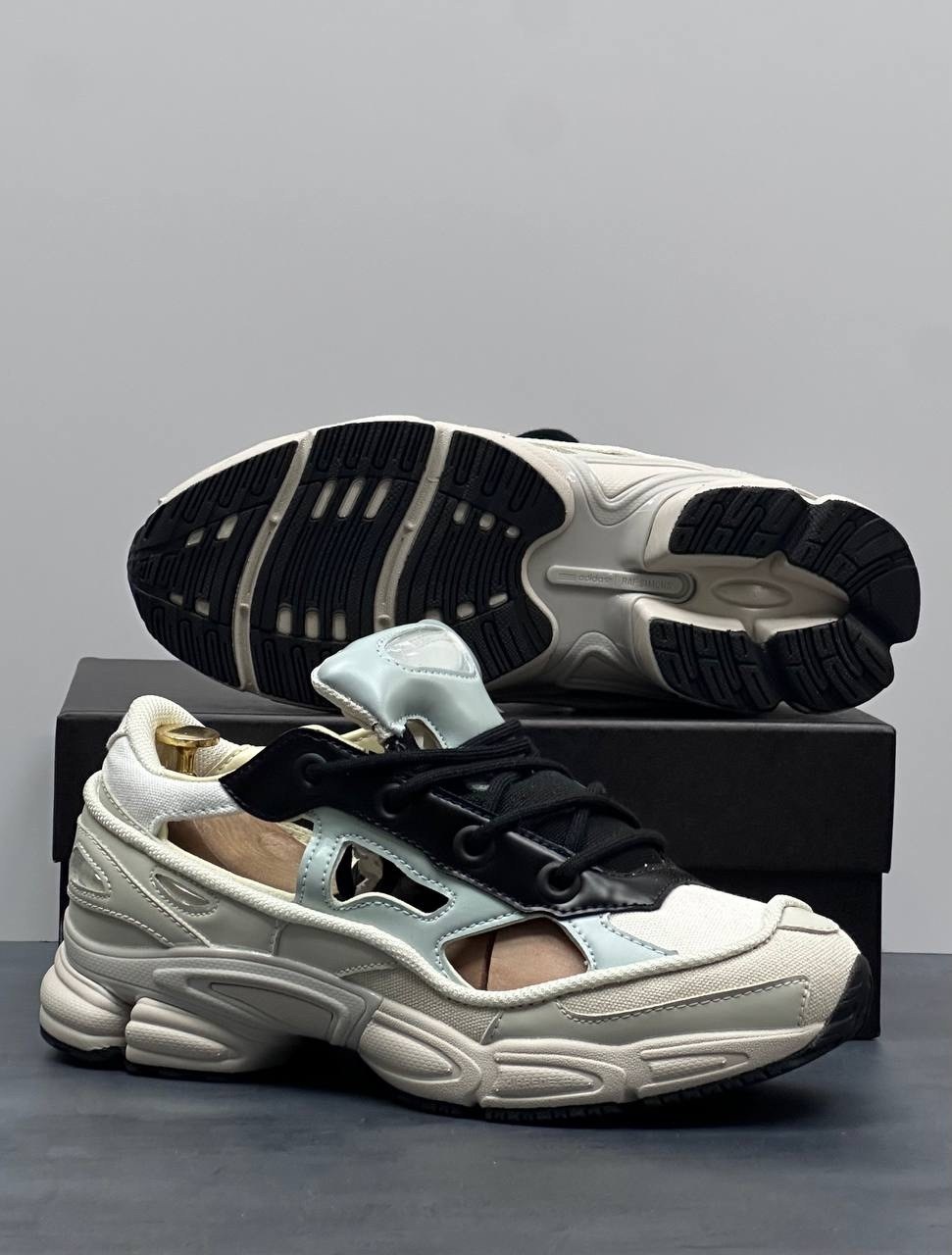 adidas raf simons ozweego 3 cream white,adidas ozweego 3 raf simons white,adidas ozweego 3 raf simons cream white core black,adidas raf simons ozweego cream white,adidas ozweego 3 raf simons