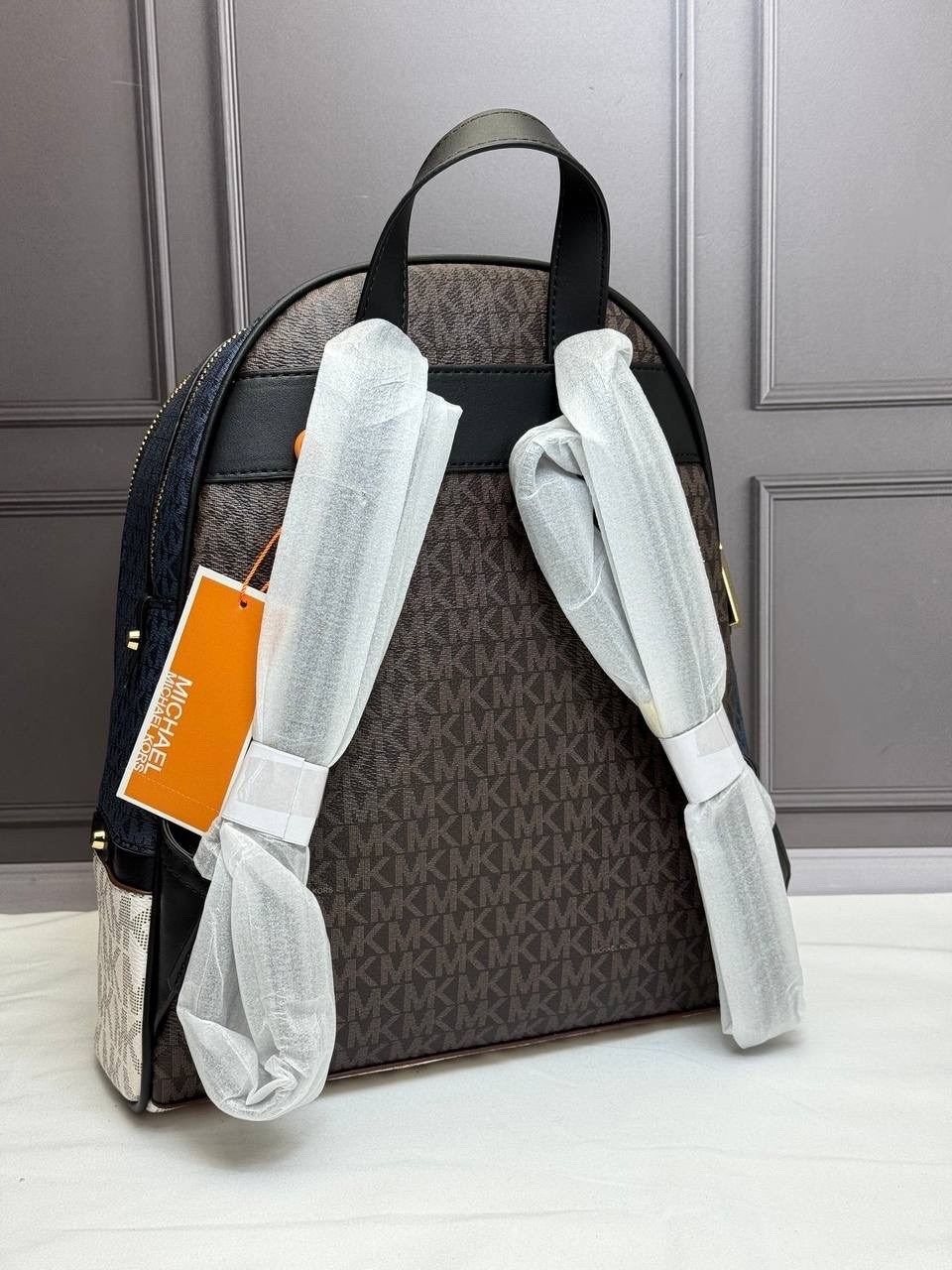 рюкзак michael kors,рюкзак женский michael kors,женский рюкзак michael kors коричневый с логотипами,рюкзаки женские michael kors рюкзак michael kors,michael kors рюкзак michael kors