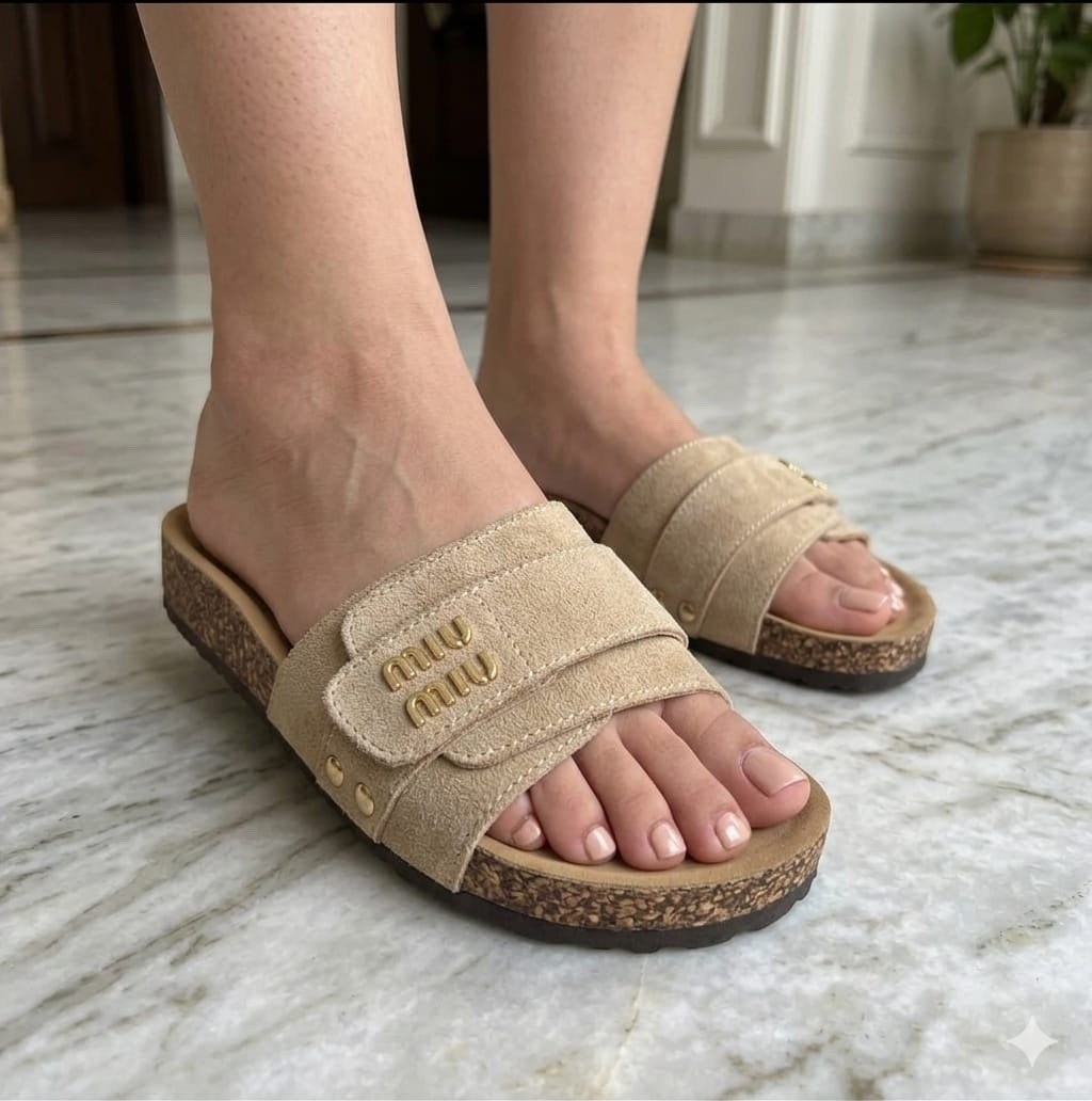 ,женские шлепанцы,шлепанцы miu miu,женские тапки,модные тапочки