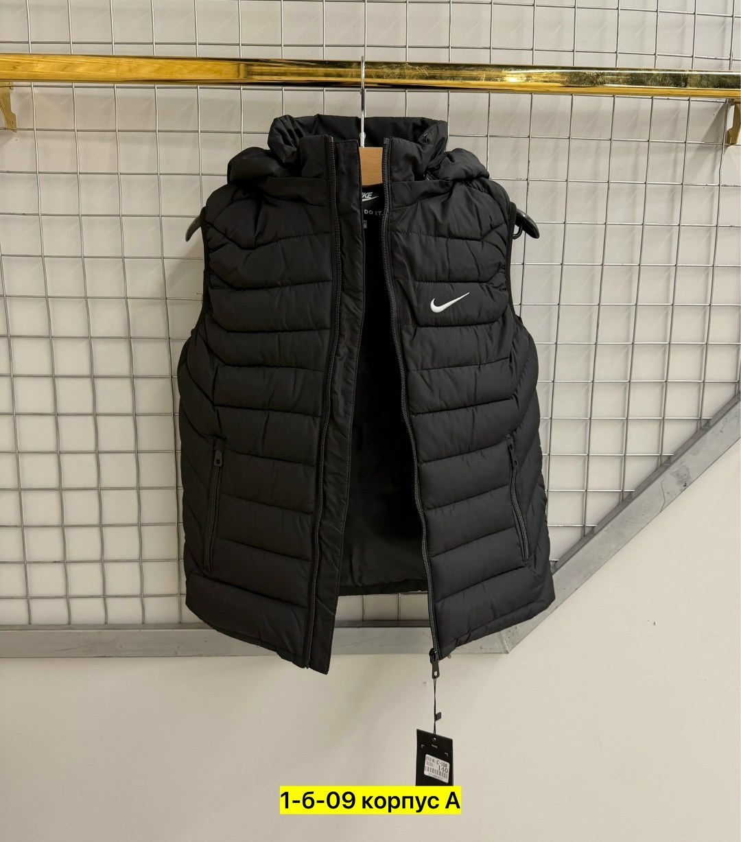 жилетка мужская,жилет мужской,жилетка nike,мужская безрукавка,жилетка