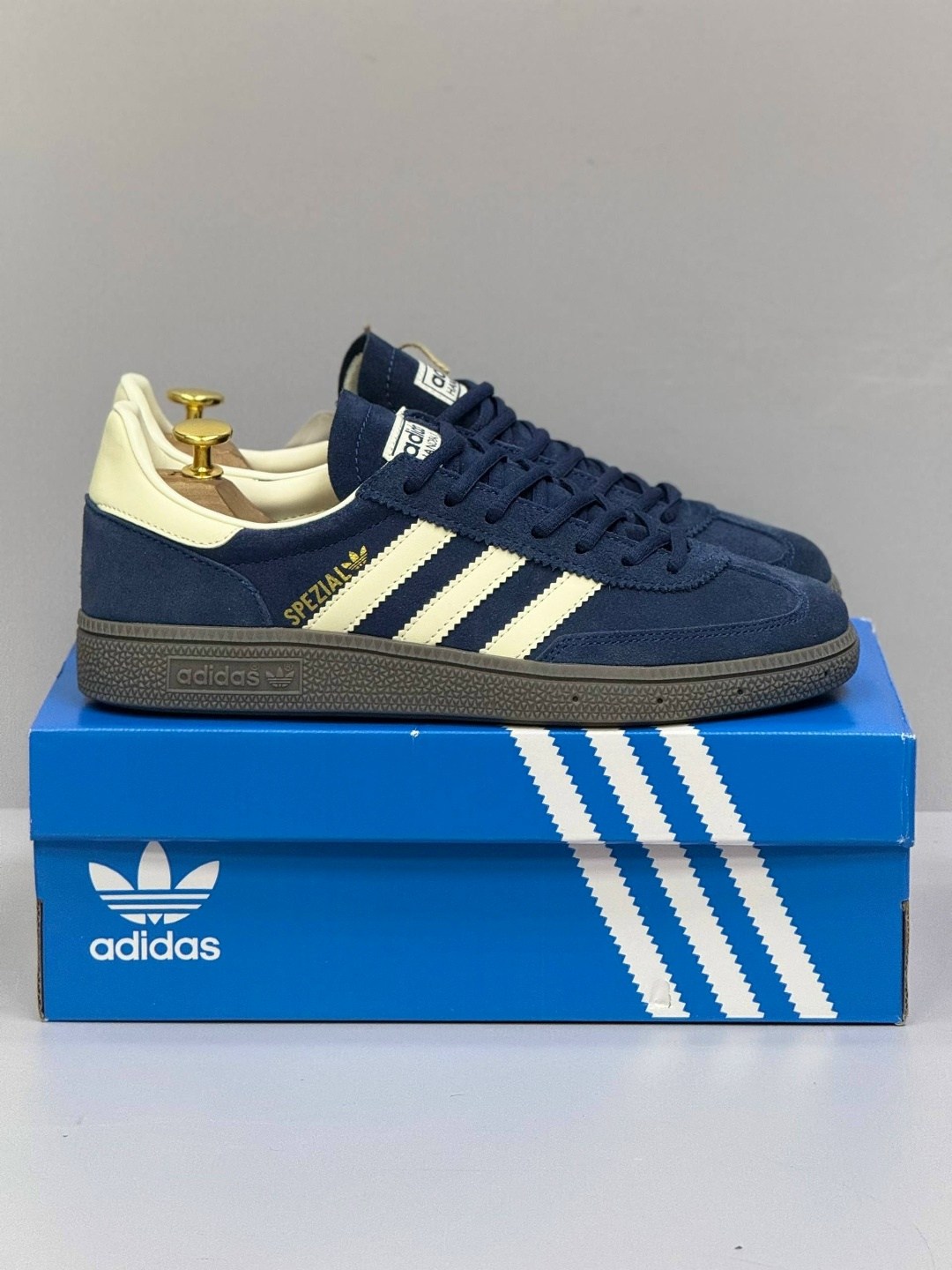 adidas handball spezial,adidas originals handball spezial,детские кроссовки handball spezial j adidas originals темно-синий,кроссовки adidas,кроссовки adidas spezial