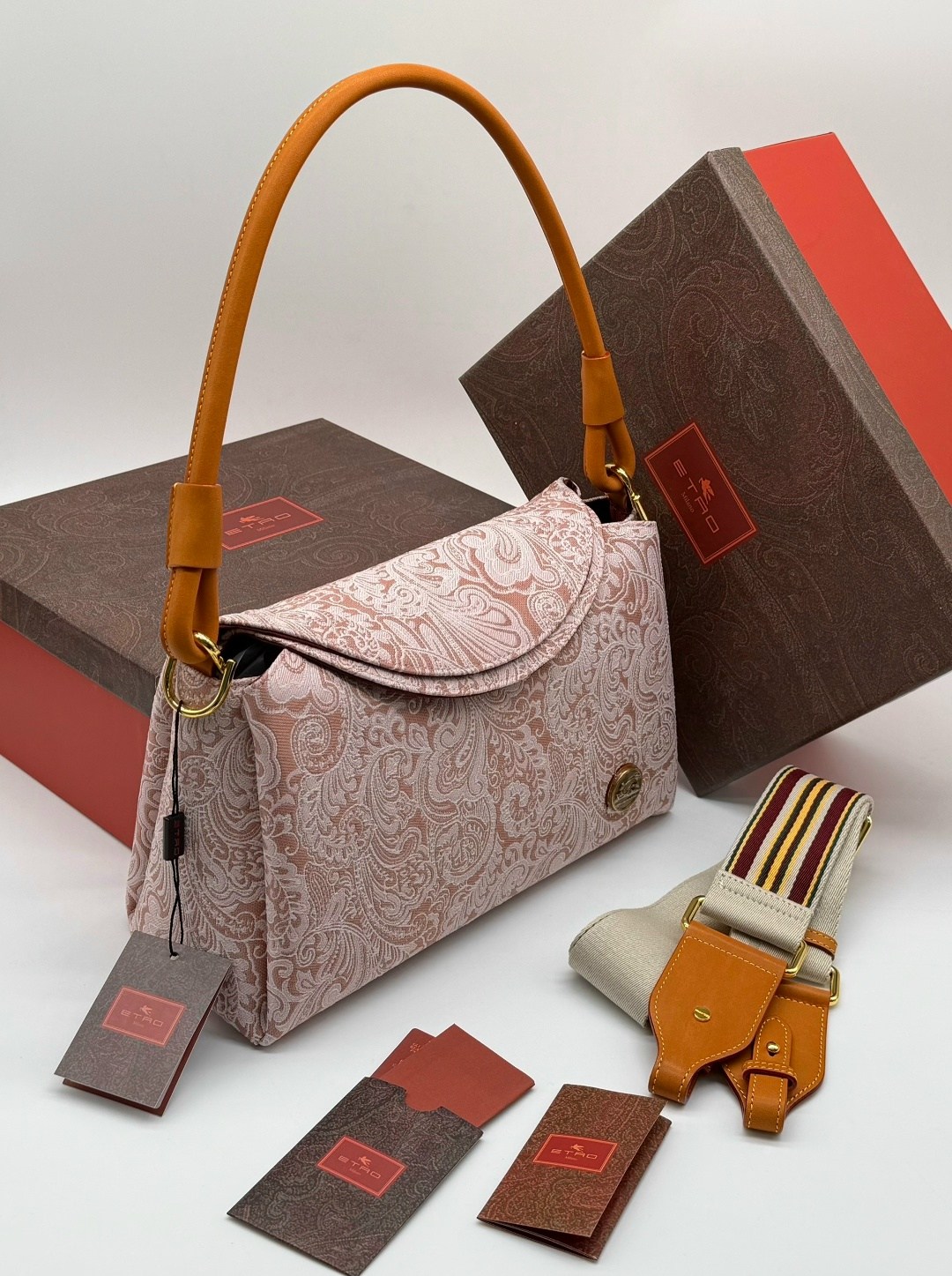 etro сумка,сумка этро,сумка женская,сумка,кожаная сумка etro с узором пейсли 21x12 см