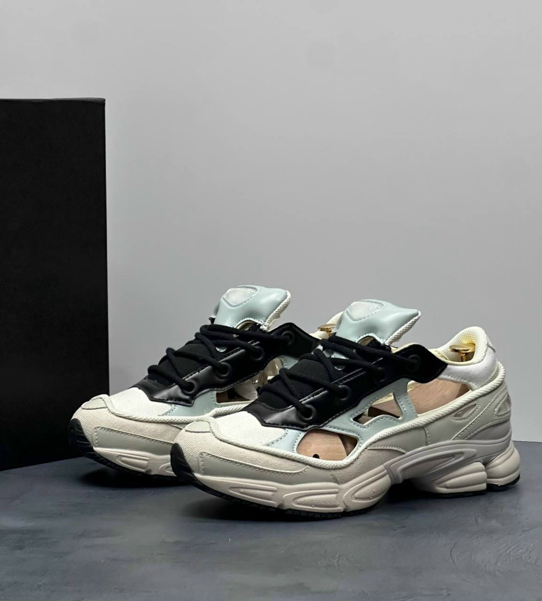 adidas raf simons ozweego 3 cream white,adidas ozweego 3 raf simons white,adidas ozweego 3 raf simons cream white core black,adidas raf simons ozweego cream white,adidas ozweego 3 raf simons