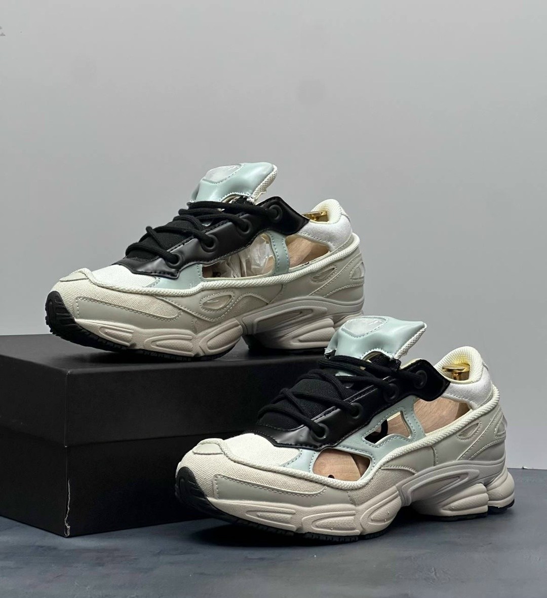 adidas raf simons ozweego 3 cream white,adidas ozweego 3 raf simons white,adidas ozweego 3 raf simons cream white core black,adidas raf simons ozweego cream white,adidas ozweego 3 raf simons